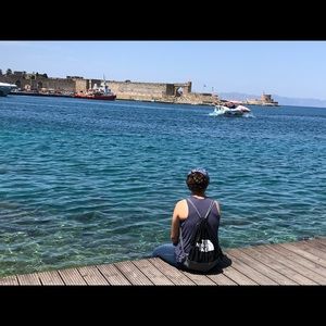 Meet your Posher, Vivian